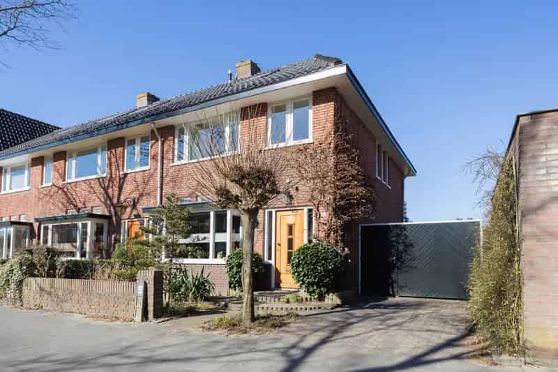 Jaren 30 woning te koop Driehuis 132m2 3 slaapkamers tuin garage