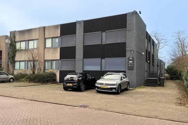 67 m2 Bedrijfsruimte te Huur Weesp