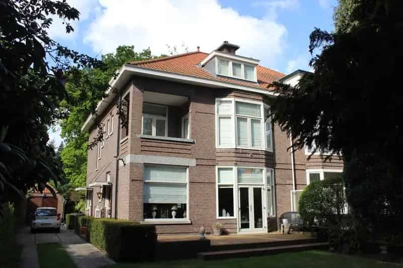 Halfvrijstaande woning 5 slaapkamers 4 badkamers Wassenaar