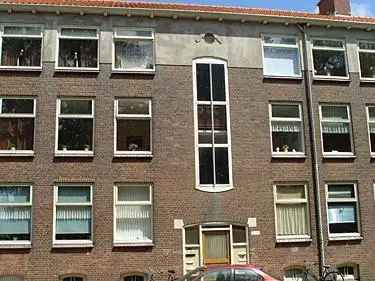 Woningruil: Ruime 2-kamer woning met balkon en kelder