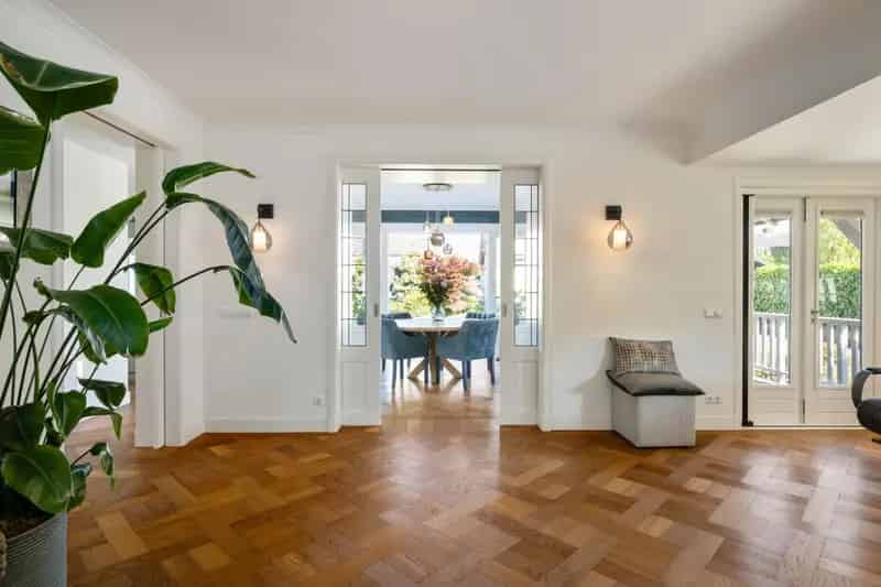 Villa Iets Terug Oud Beijerland: Verbouwde Vrijstaande Woning