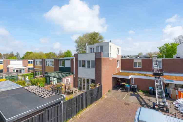 Ruime Familiewoning Merenwijk Leiden 3 4 slaapkamers 2 badkamers Dakterras