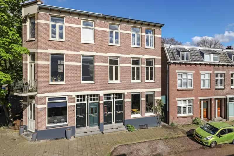Ruime Bovenwoning Arnhem Centrum 3 slaapkamers Balkon Dakterras