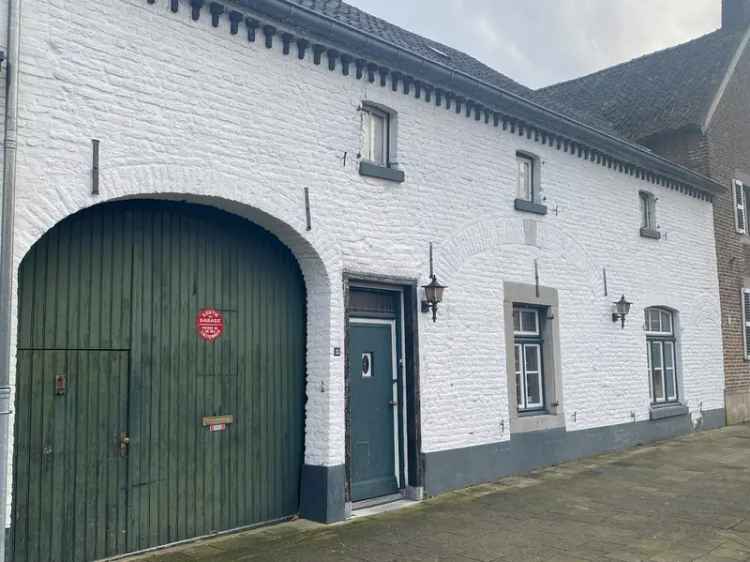 Monumentaal Boerenhuis Brunssum Karakteristieke Details Ruime Tuin