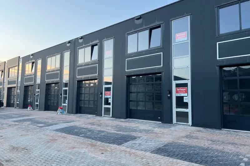 Bedrijfshal te Huur Sliedrecht 114m2 Moderne Unit