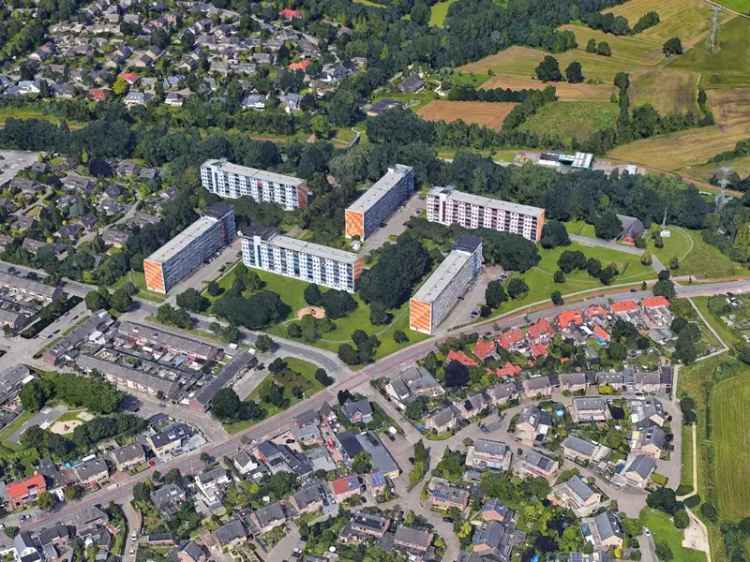 Ruim 3-kamer appartement met balkon nabij uitvalswegen