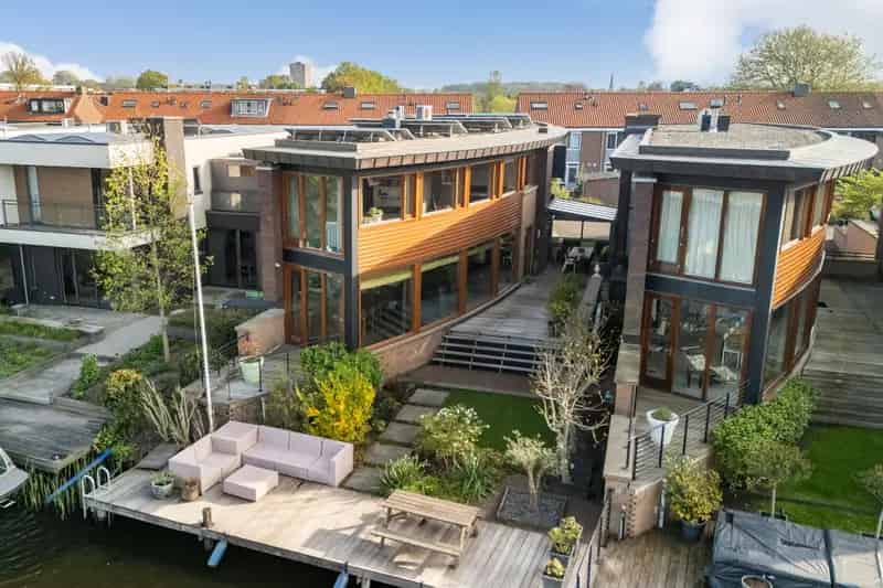 Luxe Villa Aan Het Water Oegstgeest 4 slaapkamers 3 badkamers