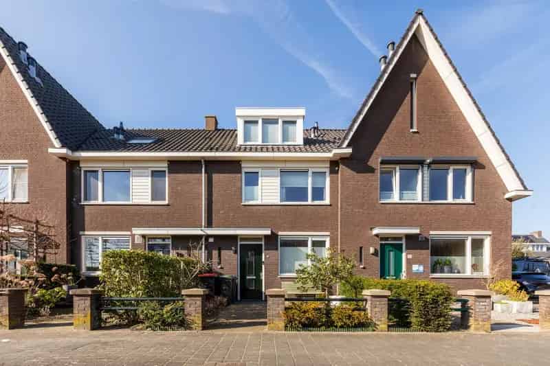 Moderne Tussenwoning Rosmalen De Groote Wielen
