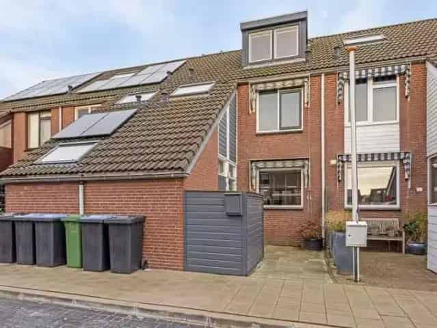 Een gezinswoning aan het water nabij Het Twiske