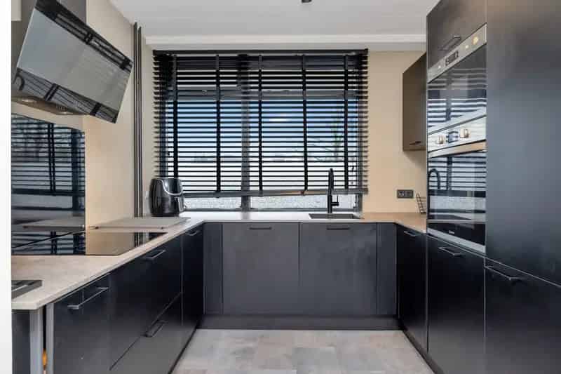 Schubertplein 19 Schiedam 4 kamer appartement te koop