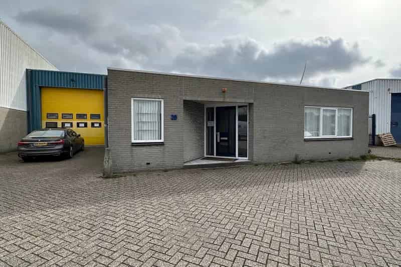 Bedrijfshal te Huur Zoetermeer 500m² Lansinghage
