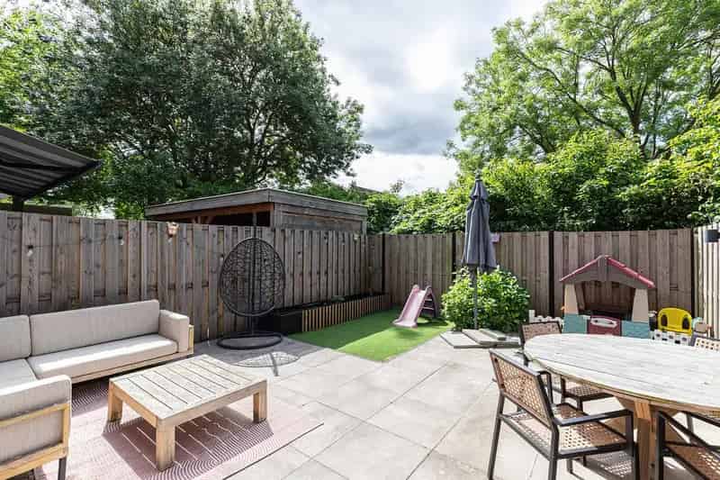 5 Slaapkamers Eengezinswoning Ruime Tuin Moderne Keuken