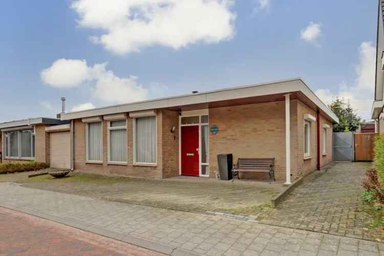 Bungalow Te Koop in 14, Klaverstraat, Bergeijk, Noord-Brabant