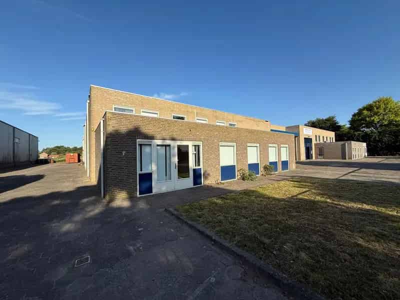 Kantoorruimte te huur Nieuwkuijk nabij A59 181m2