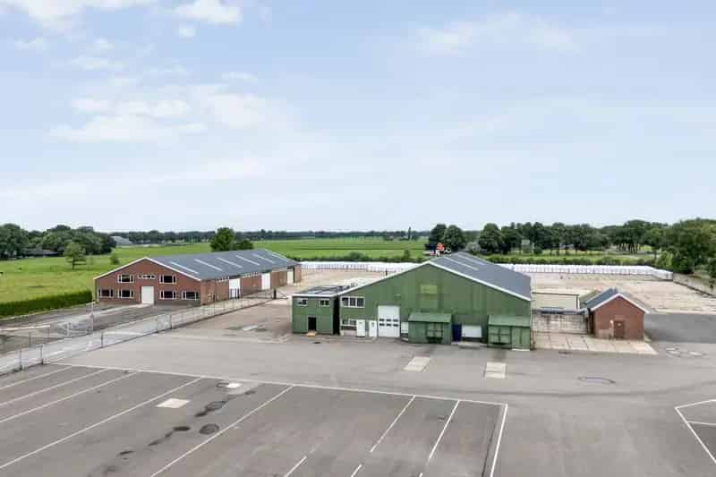 Bedrijfshallen te Huur Heemserveen - Grote Stroomaansluiting