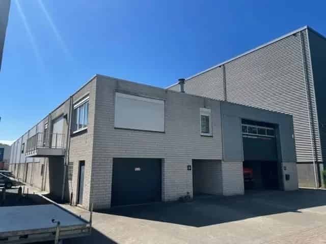 Bedrijfshal Oudewater 725m2 Krachtstroom Bedrijfswoning