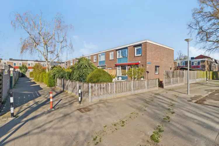 Ruime Hoekwoning Pernis Grote Tuin 3 Slaapkamers Moderne Keuken Badkamer
