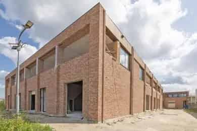 157-358 m2 Bedrijfsruimte te Huur Weesp
