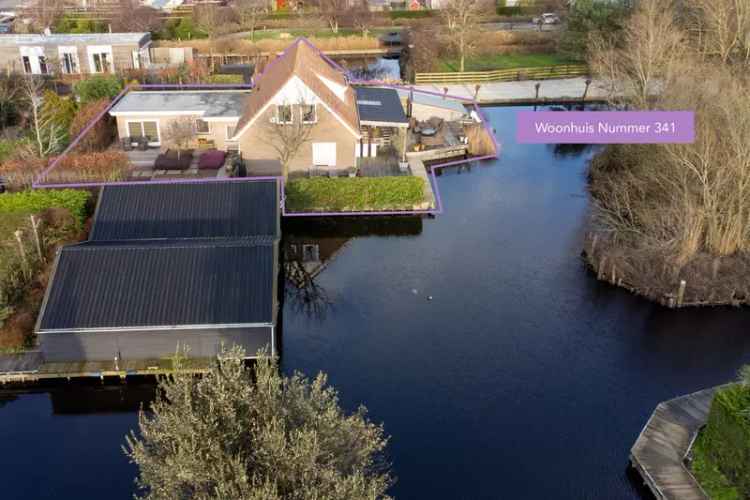 Jachthaven Aalsmeer Westeinderplassen: Woonhuis 4 Recreatiewoningen Loodsen