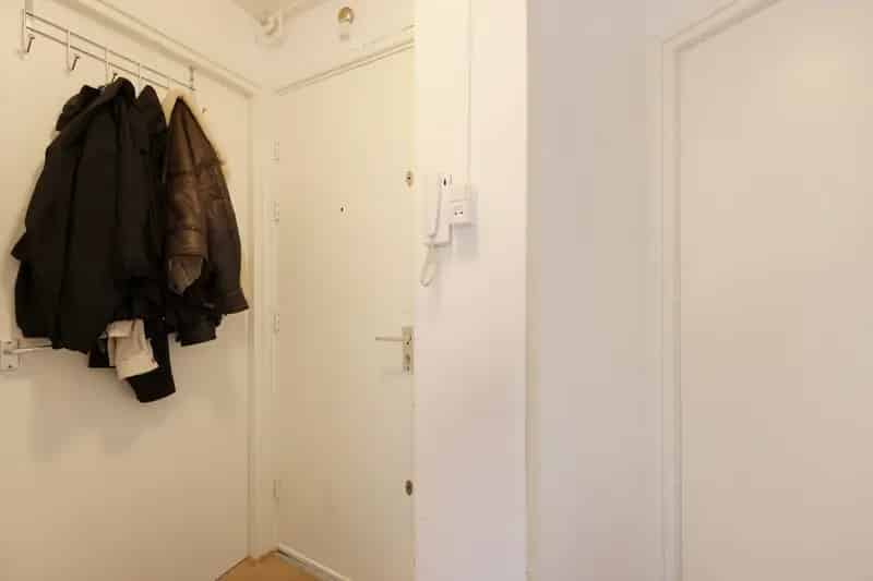 Amsterdam Bos en Lommer Starterwoning 3 Slaapkamers Ruim Balkon 48m2