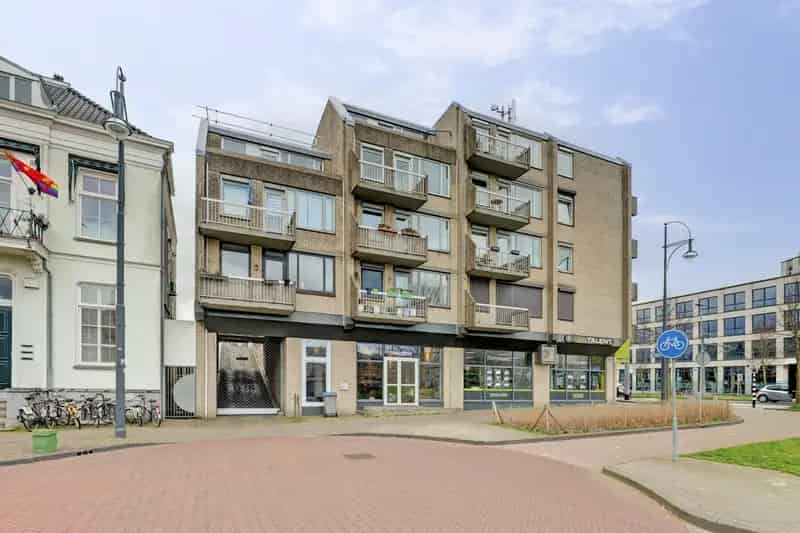 Appartement Arnhem Centrum St Walburgiskerk uitzicht