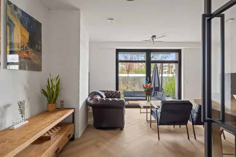2-kamer benedenwoning Overschie 65m2 tuin Kerkgebouw Renovatie A++