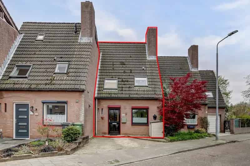 3 Slaapkamer Huis Te Koop  Zonnige Tuin Balkon Berging