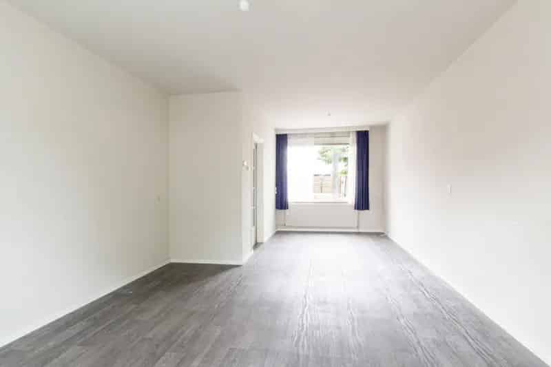 Huis Te Koop , 21, Gouverneur van Sonsbeecklaan, Reuver, Limburg