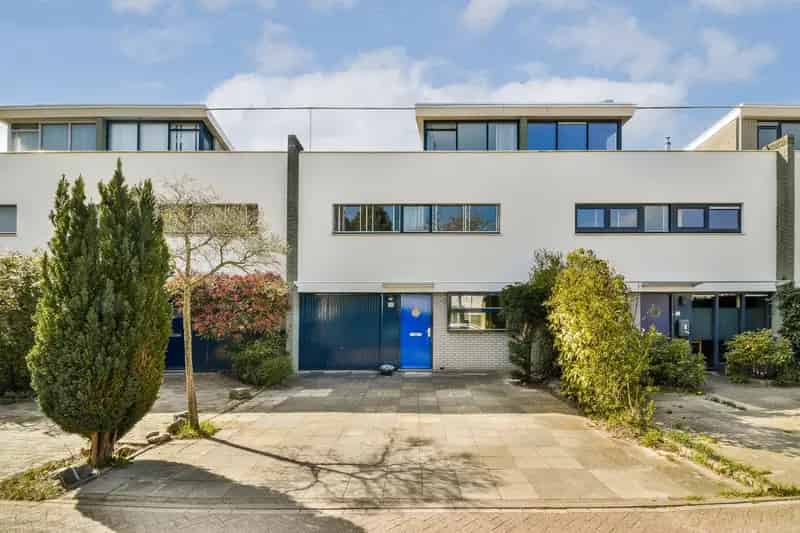 Ruim Huis te Koop Gravenweg Rotterdam 4 slaapkamers Tuin Garage