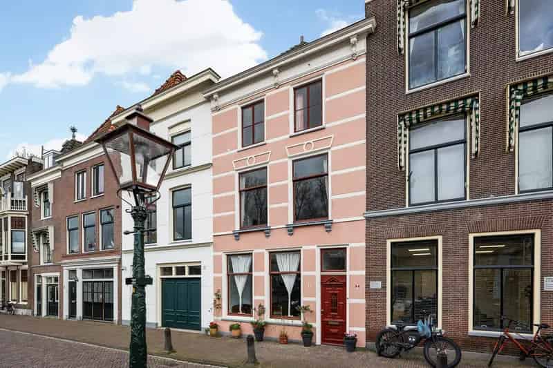 Huis te koop Leiden: Karakteristiek woonhuis 170m2 met patio en prachtig uitzicht