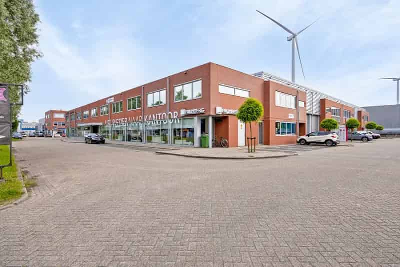 Kantoorruimte te huur Den Bosch Rietveldenweg 206m²