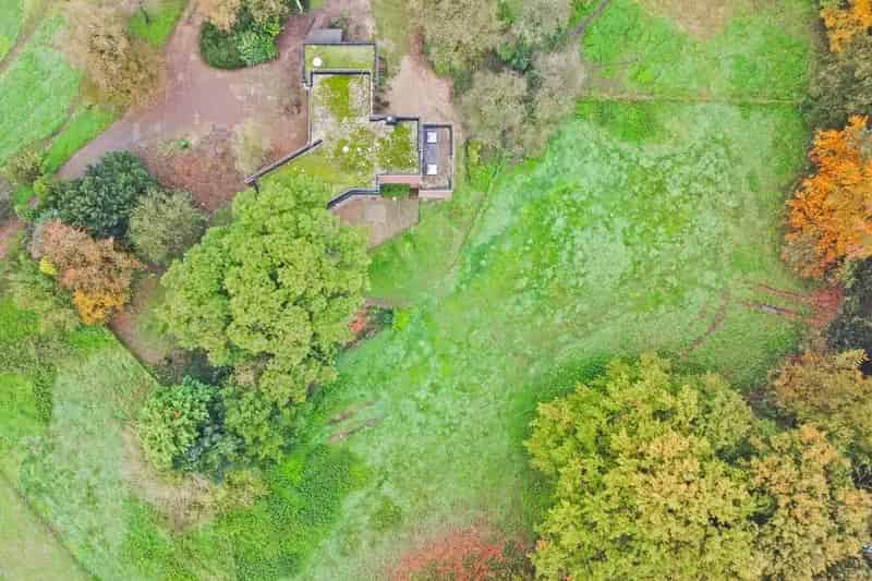 Huis te koop Weurt: Ruime vrijstaande woning met 5 slaapkamers en tuin