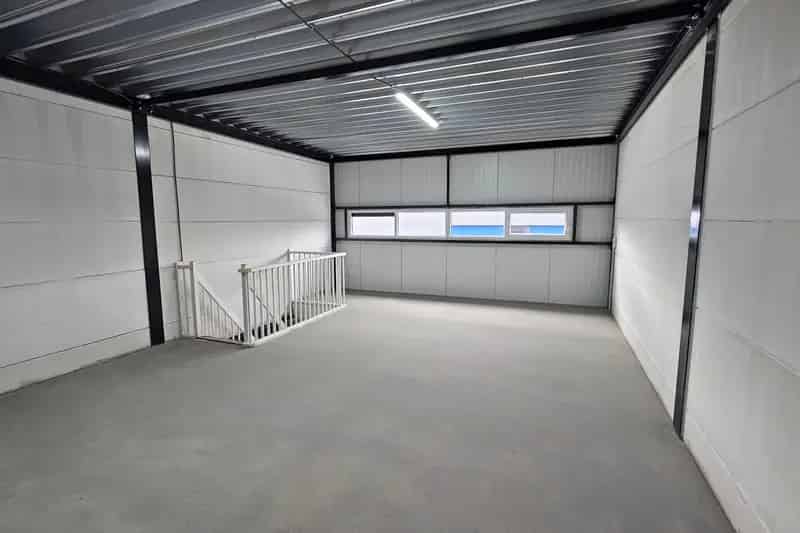 Bedrijfshal Steenwijk 104m2 te huur