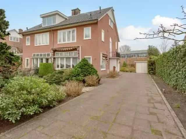 Jaren 30 2-onder-1-kapwoning Badhoevedorp