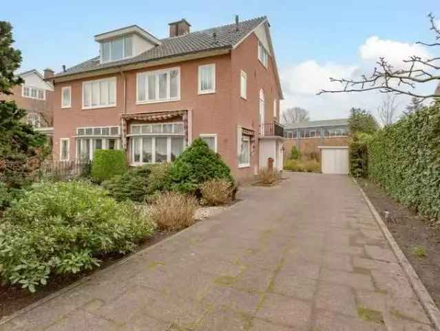Jaren 30 2-onder-1-kapwoning Badhoevedorp