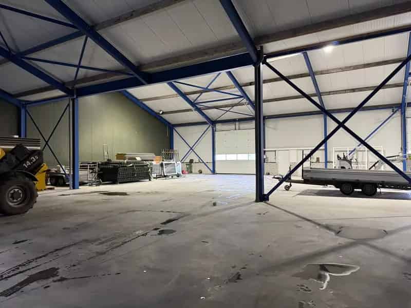 Bedrijfshal te huur Made 367m2 Opslag