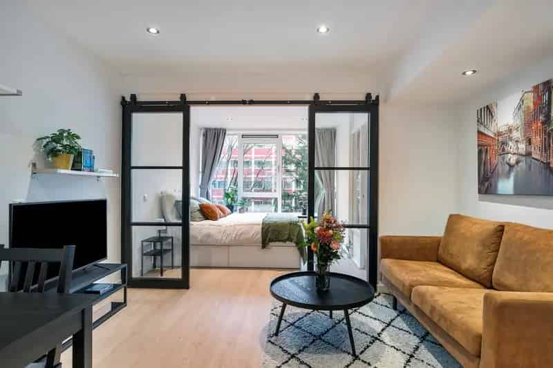 3 Kamer Appartement Schiedam  Gemoderniseerd Instapklaar