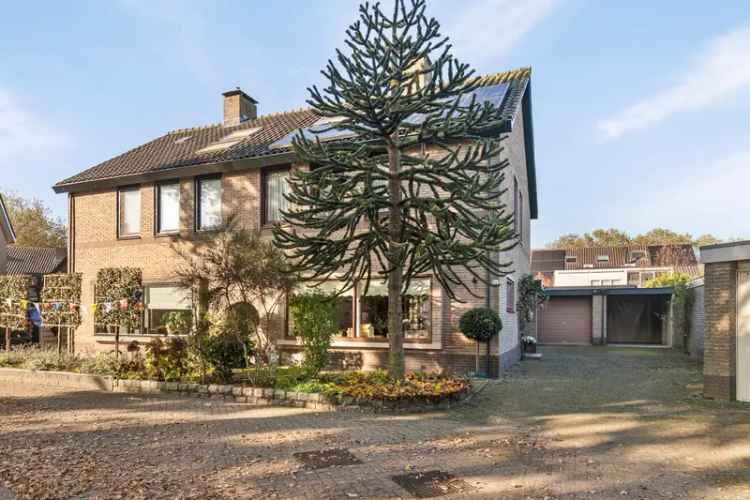 Ruime Tweekapper Beethovenlaan 5 Slaapkamers Garage Carport