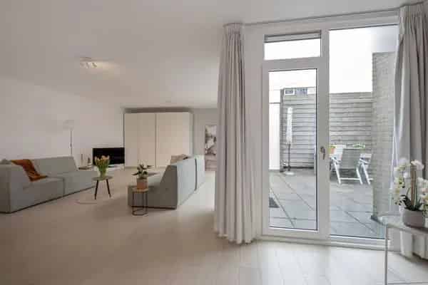 Licht tweekamerappartement 95m2 met patio 26m2 nabij Westerpark