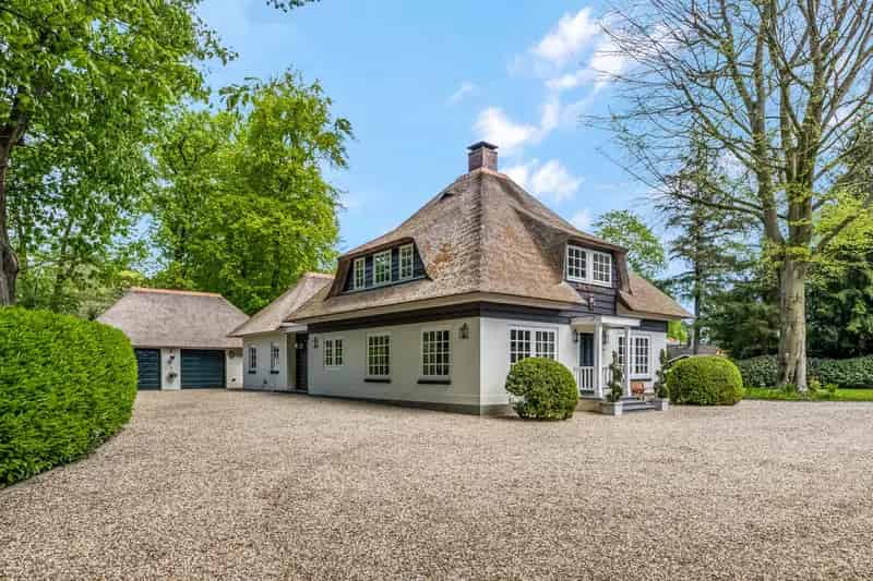 Rietgedekte Villa Garderen Ruime Tuin Levensloopbestendig