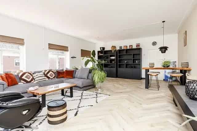 Bovenwoning Hoorn 1670 150m2 4 Kamers