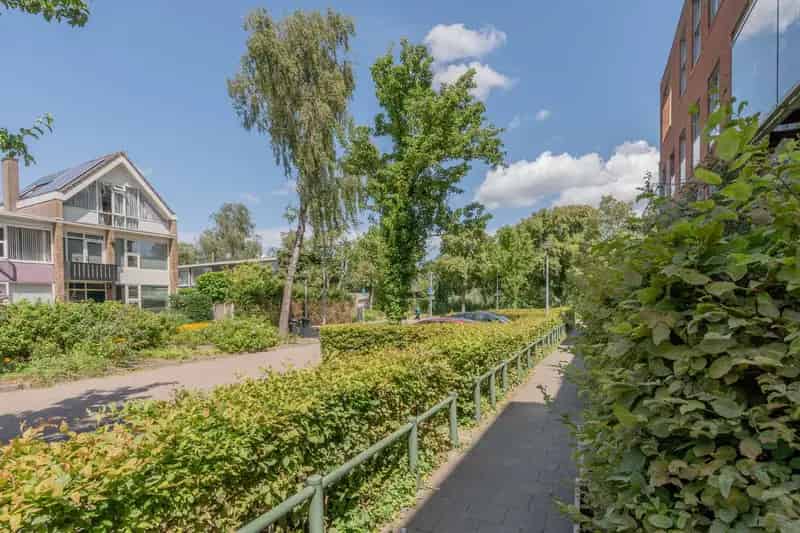 Ruime Hoekwoning 218m2 Weesp 3 Slaapkamers Nabij Station