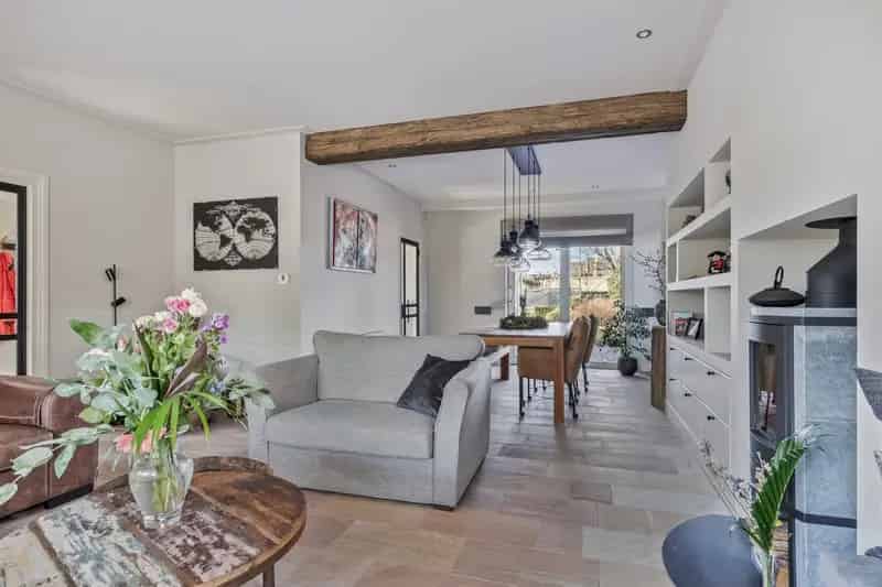 Huis te koop St Willebrord: Karaktervolle woning met tuin