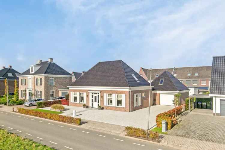 Villa Te Koop in 6, Haveloozeweg, Dirksland, Zuid-Holland