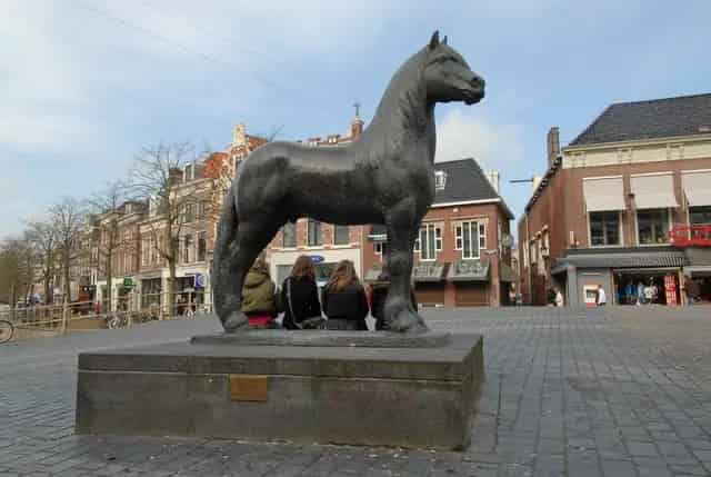 Leeuwarden op zeer drukke top locatie