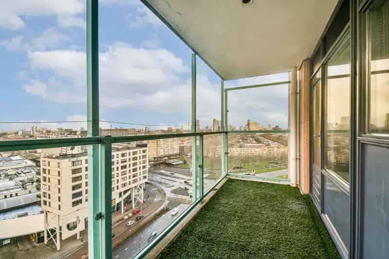 Appartement Rotterdam Zuid: Modern Wonen met Skyline Uitzicht