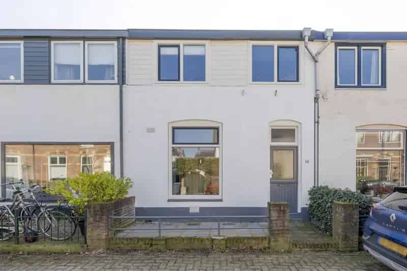 Huis te koop Bussum 3 slaapkamers moderne keuken tuin