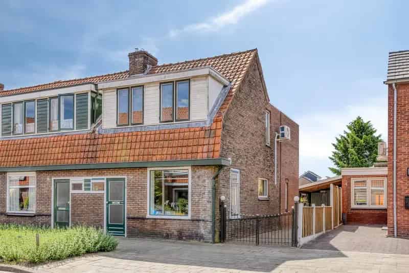 5 Slaapkamers Ruime Hoekwoning Diepe Tuin Moderne Badkamer Garage