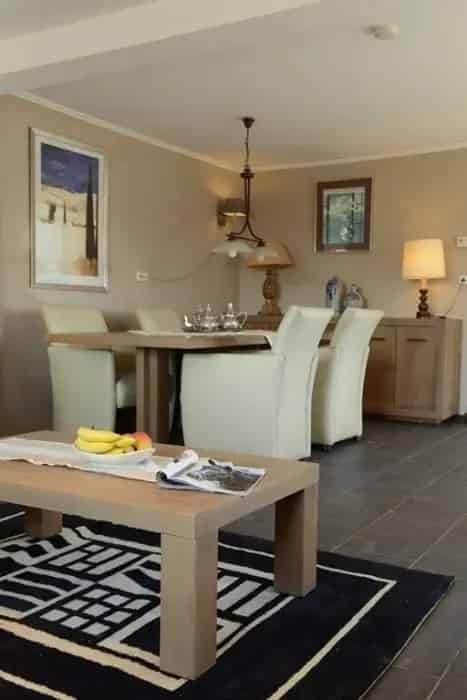 Twee woningen 450m
C3 en 650m
C3 te koop