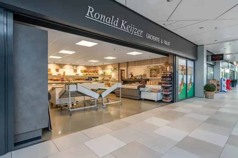 Winkel te huur Amstelveen Middenhoven 104m2